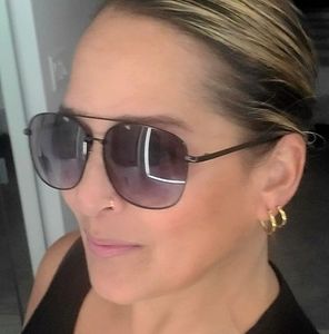 Meet your Posher, Edie